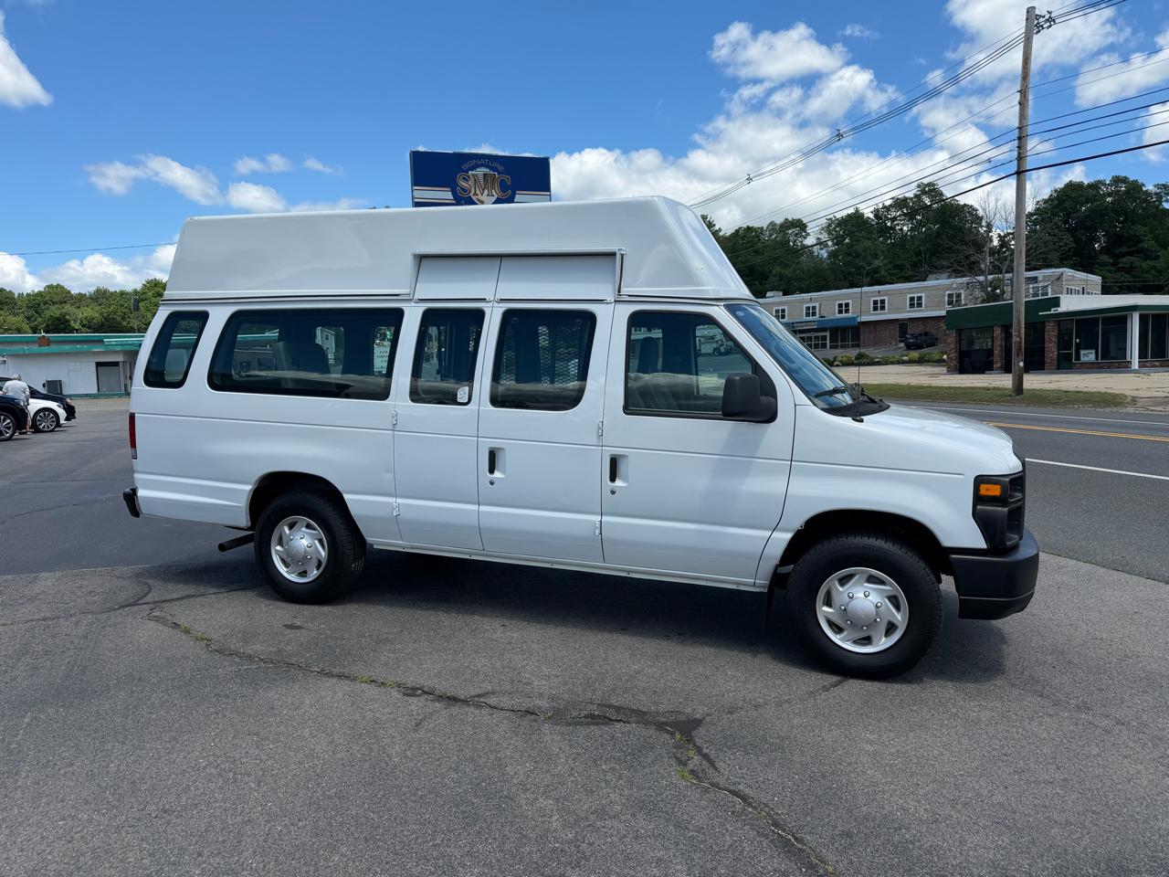 Ford Econoline E-250 Extended 2011