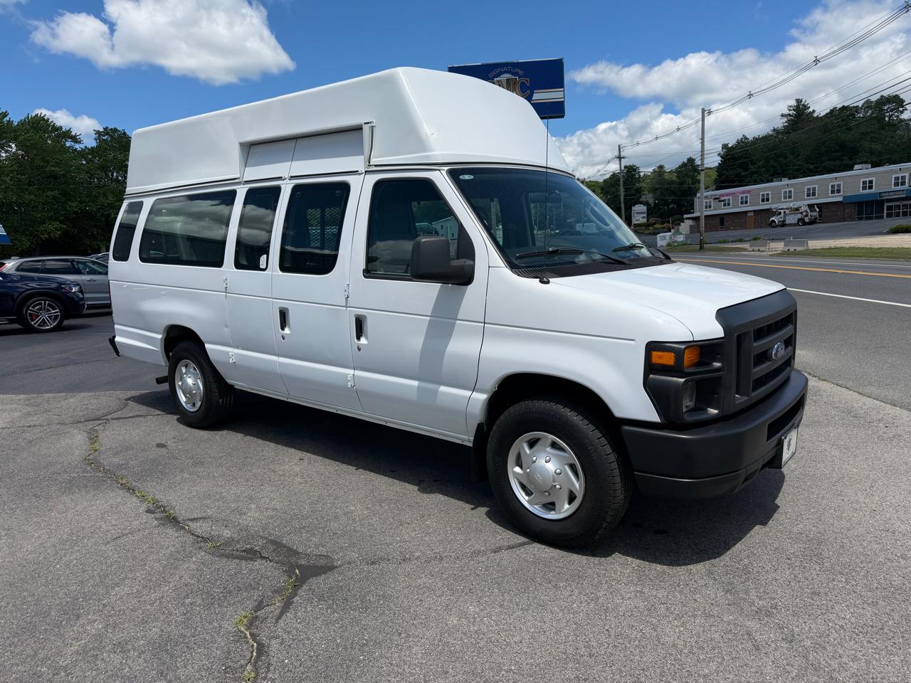 Ford Econoline E-250 Extended 2011