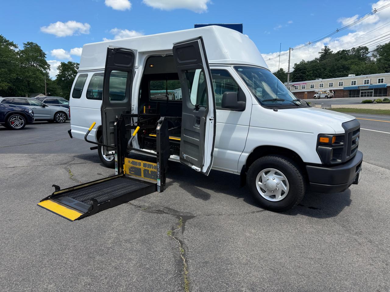 Ford Econoline E-250 Extended 2011