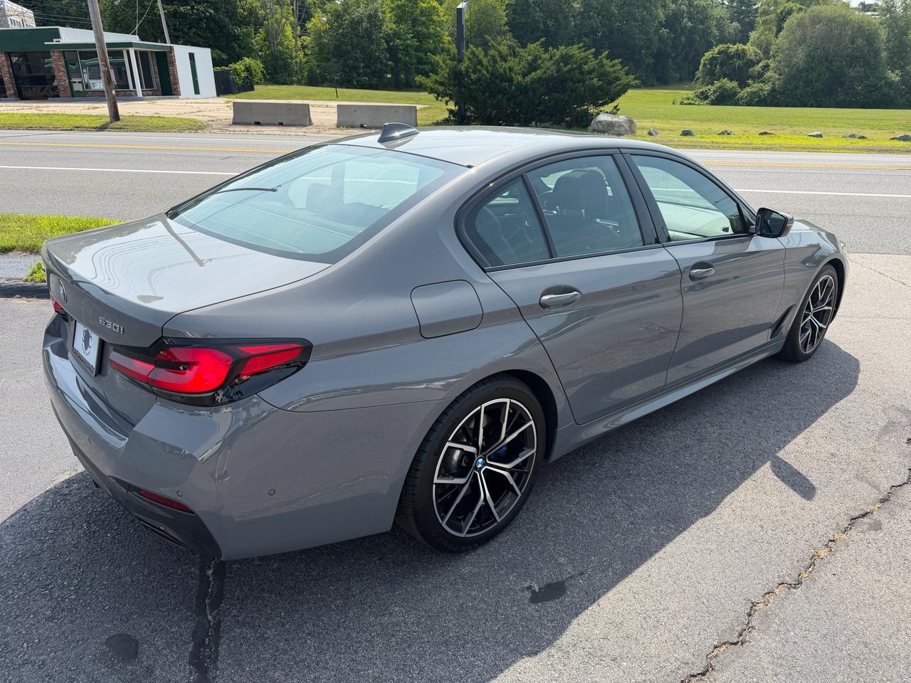 BMW 5-Series 530i xDrive 2022