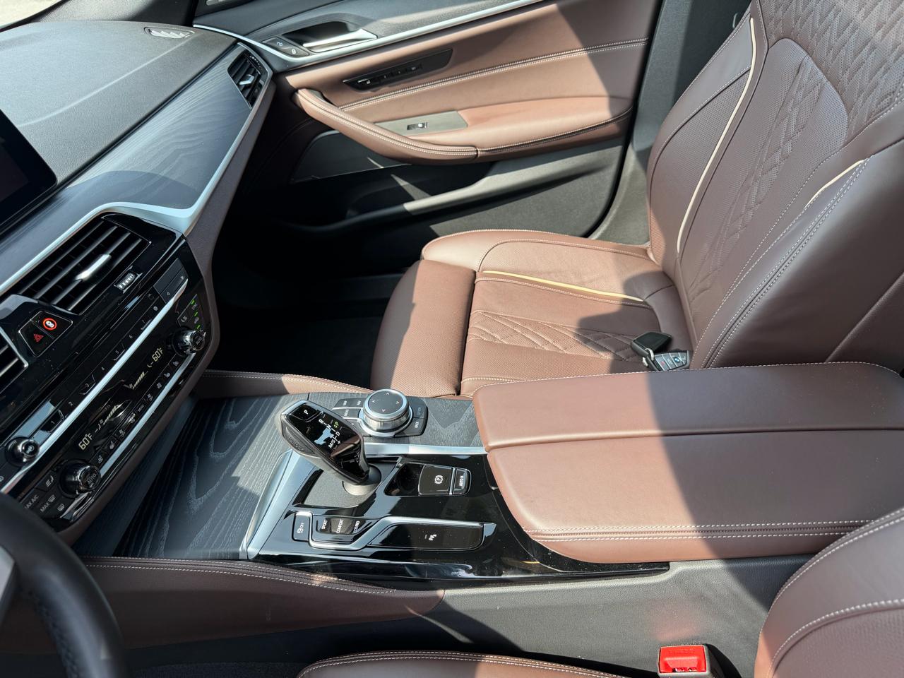 BMW 5-Series 530i xDrive 2022