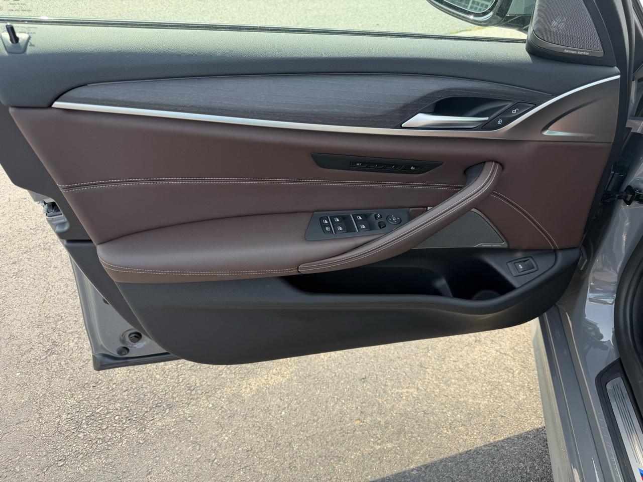 BMW 5-Series 530i xDrive 2022