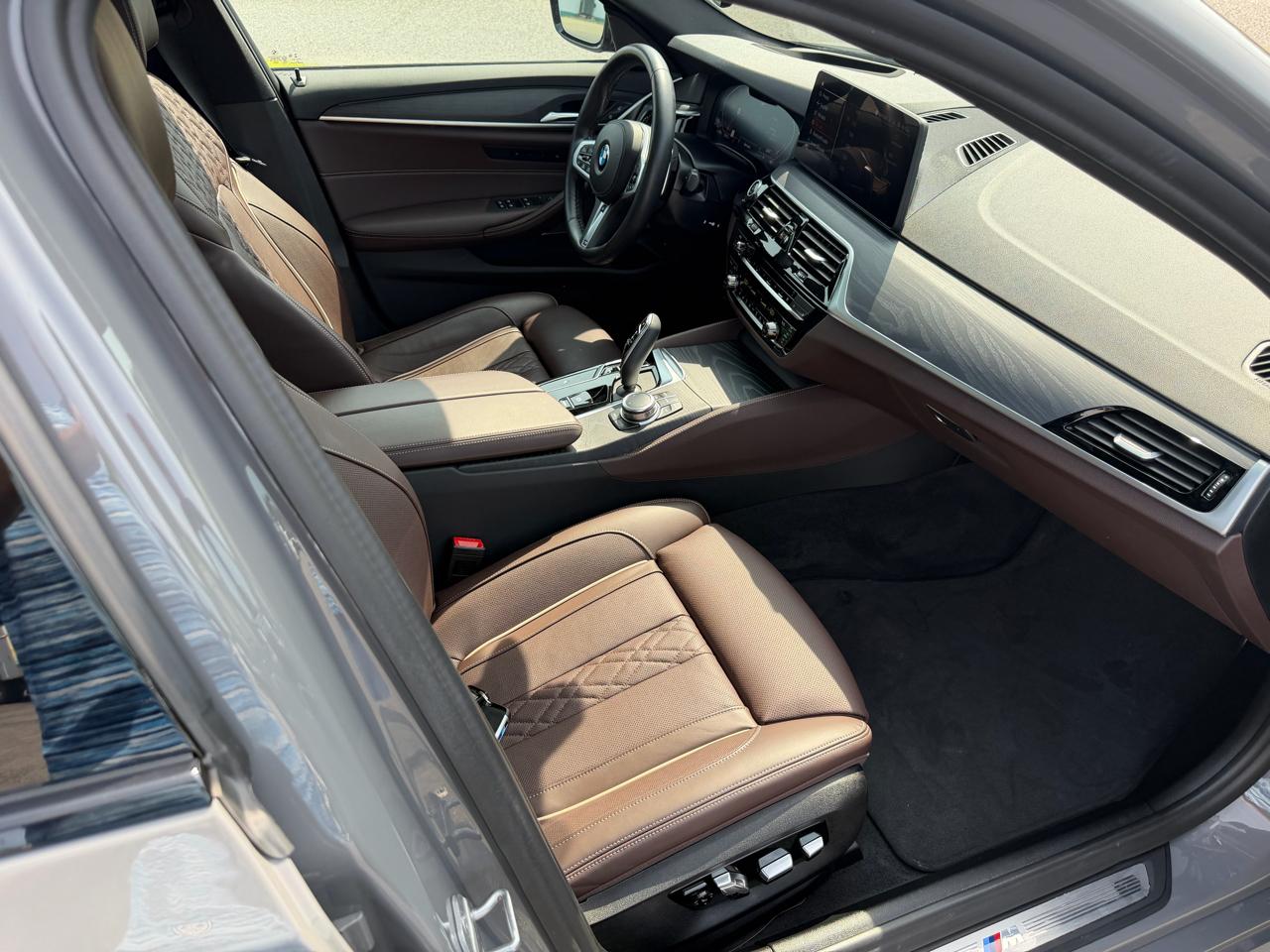 BMW 5-Series 530i xDrive 2022