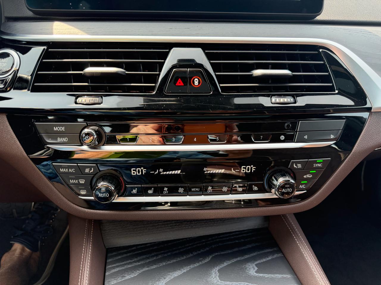 BMW 5-Series 530i xDrive 2022