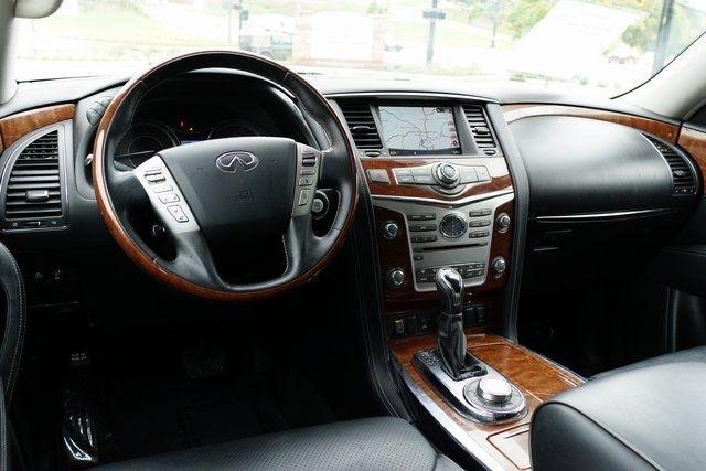 Infiniti QX80 LUXE AWD 2019