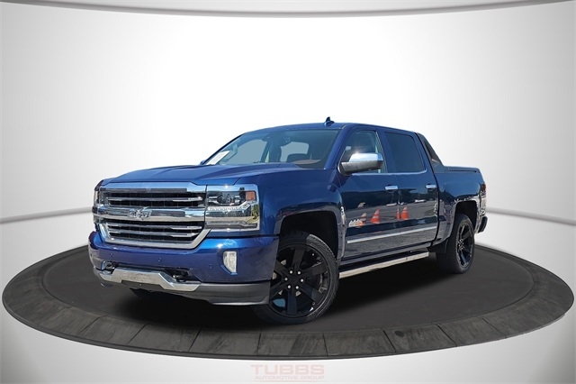 2017 Chevrolet Silverado 1500 4WD Crew Cab 143.5" High Country
