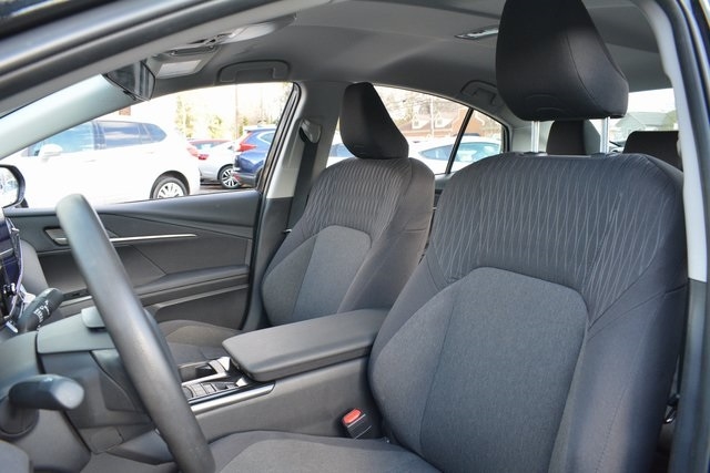 Toyota Camry XLE (Natl) 2025