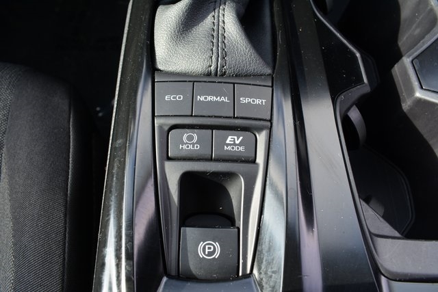 Toyota Camry XLE (Natl) 2025