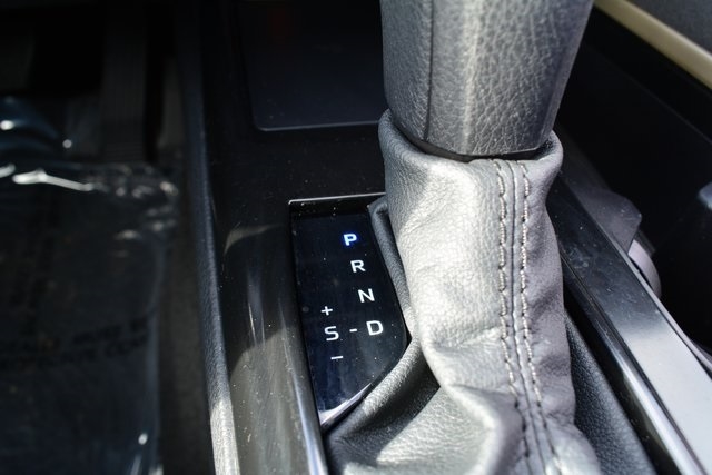 Toyota Camry XLE (Natl) 2025