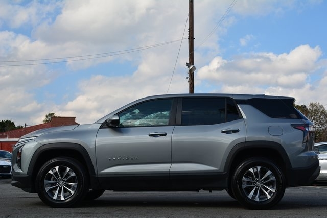 2025 Chevrolet Equinox LT photo 3