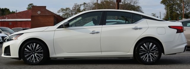 Nissan Altima 2.5 SV Sedan 2024