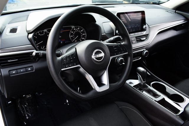 Nissan Altima 2.5 SV Sedan 2024