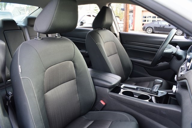 Nissan Altima 2.5 SV Sedan 2024