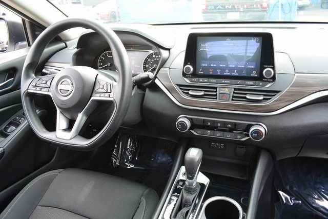 Nissan Altima 2.5 SV Sedan 2024