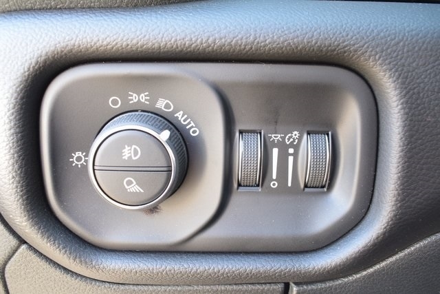 RAM 1500 Rebel 4x4 Crew Cab 5'7" Box 2025