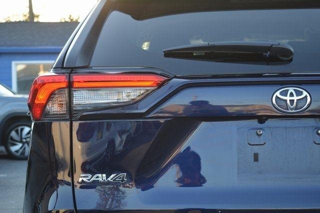 Toyota RAV4 XLE FWD (Natl) 2025