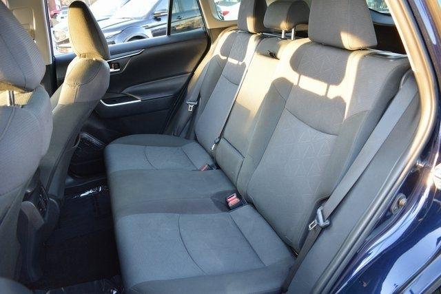 Toyota RAV4 XLE FWD (Natl) 2025