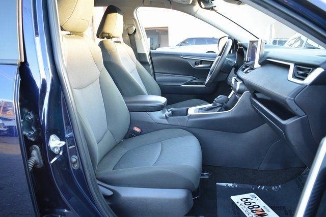 Toyota RAV4 XLE FWD (Natl) 2025