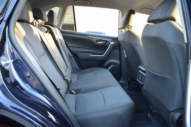 Toyota RAV4 XLE FWD (Natl) 2025