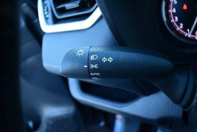 Toyota RAV4 XLE FWD (Natl) 2025