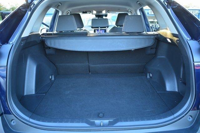 Toyota RAV4 XLE FWD (Natl) 2025