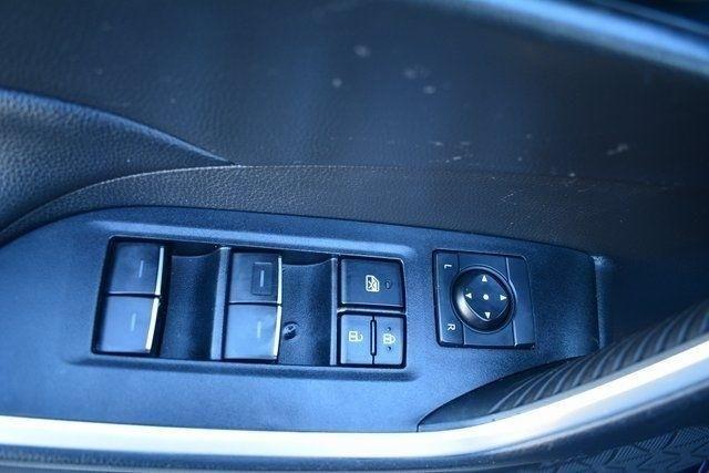 Toyota RAV4 XLE FWD (Natl) 2025