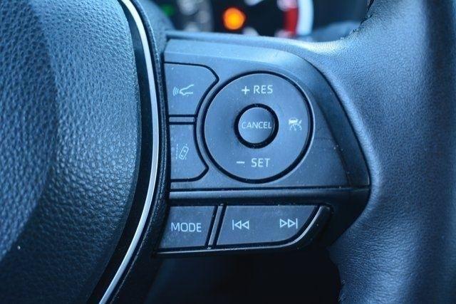 Toyota RAV4 XLE FWD (Natl) 2025