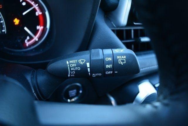 Toyota RAV4 XLE FWD (Natl) 2025