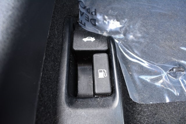 Toyota Corolla LE CVT (Natl) 2025