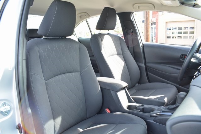 Toyota Corolla LE CVT (Natl) 2025