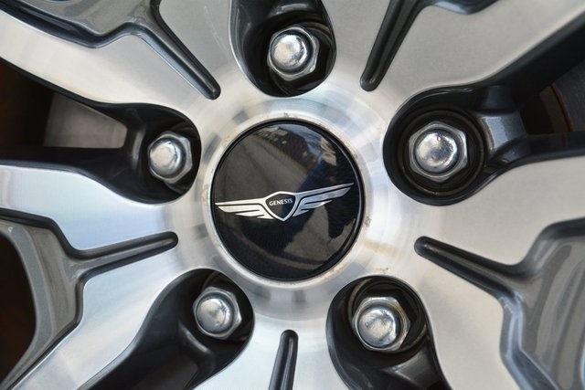 Genesis G70 2.5T RWD 2025