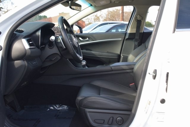 Genesis G70 2.5T RWD 2025