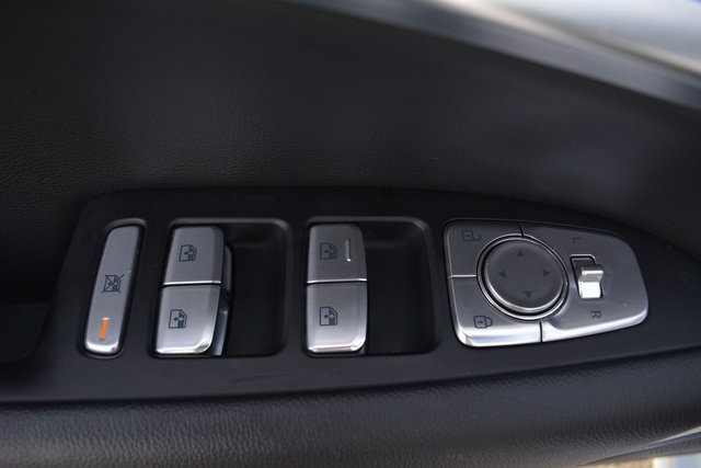 Genesis G70 2.5T RWD 2025