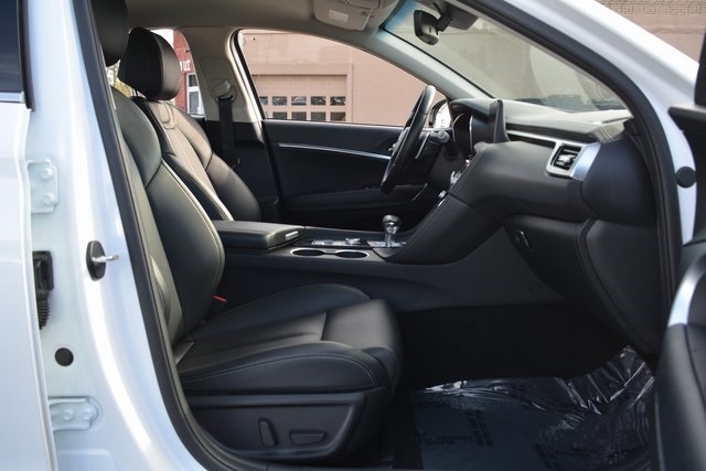 Genesis G70 2.5T RWD 2025