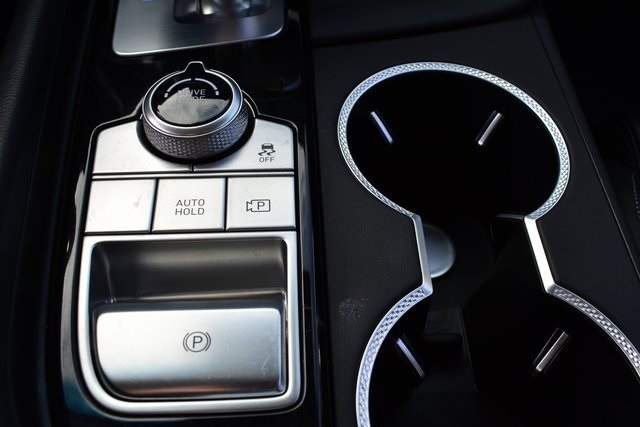 Genesis G70 2.5T RWD 2025