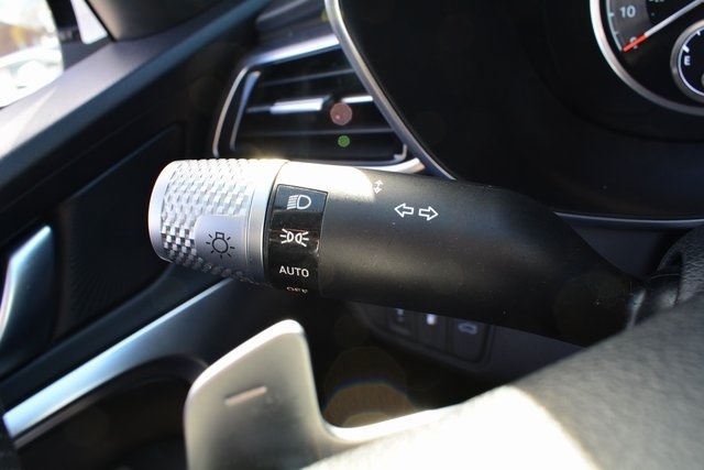 Genesis G70 2.5T RWD 2025