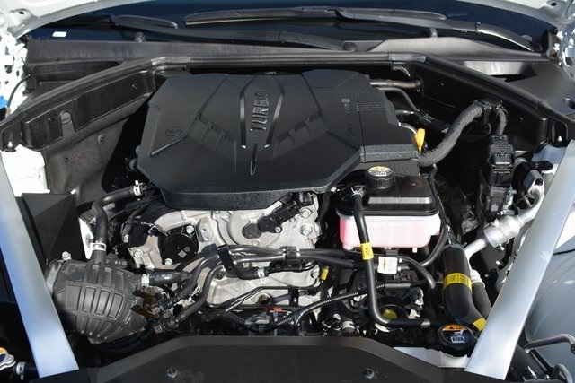 Genesis G70 2.5T RWD 2025