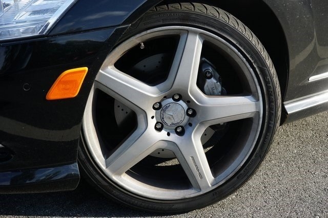 2011 Mercedes Benz S 550 photo 2