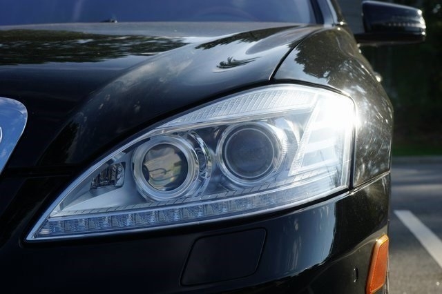 2011 Mercedes Benz S 550 photo 4