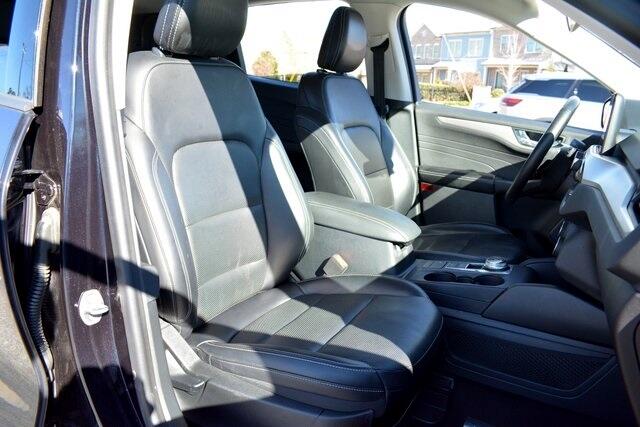 Ford Escape SEL Hybrid FWD 2021