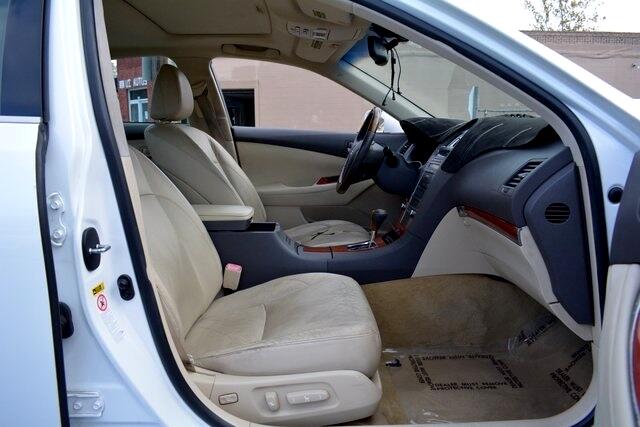 Lexus ES 350 4dr Sdn 2011