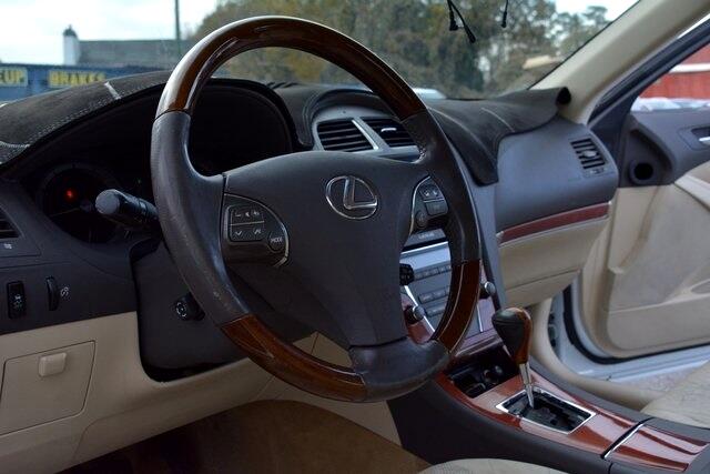 Lexus ES 350 4dr Sdn 2011
