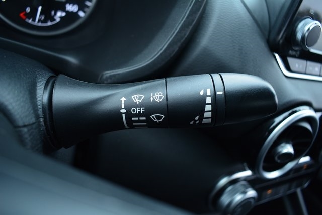 Nissan Sentra S CVT 2025