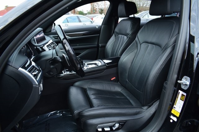 BMW 7 Series 740i Sedan 2019