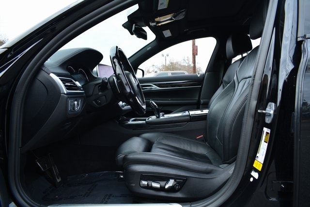 BMW 7 Series 740i Sedan 2019