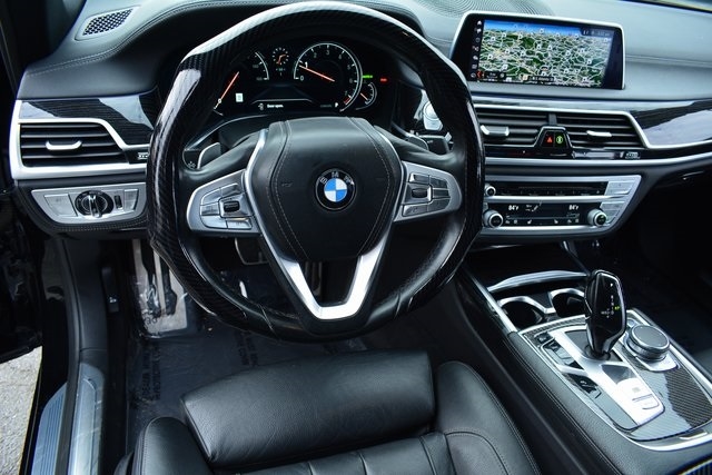 BMW 7 Series 740i Sedan 2019