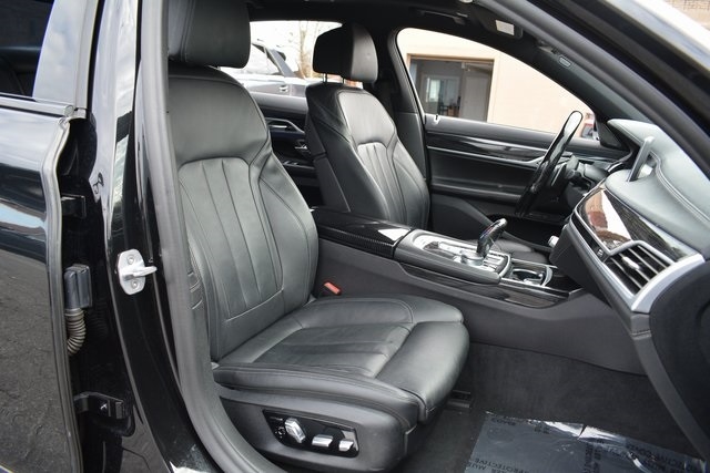 BMW 7 Series 740i Sedan 2019