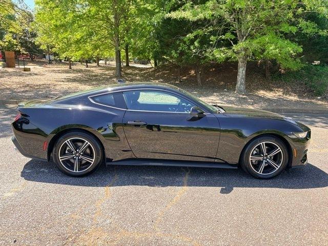 Ford Mustang EcoBoost Fastback 2024