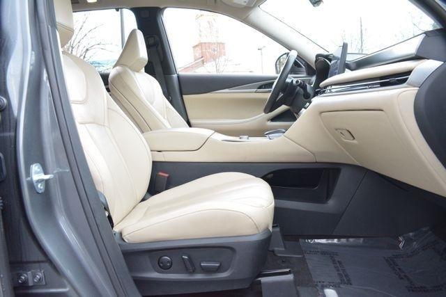 Infiniti QX60 LUXE FWD 2025