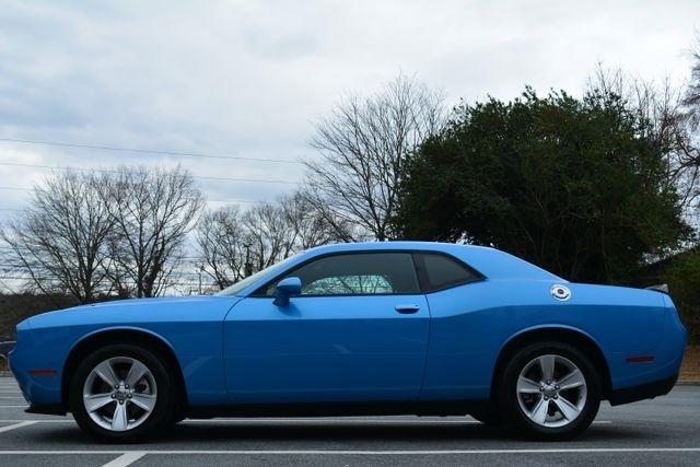 Dodge Challenger SXT RWD 2023